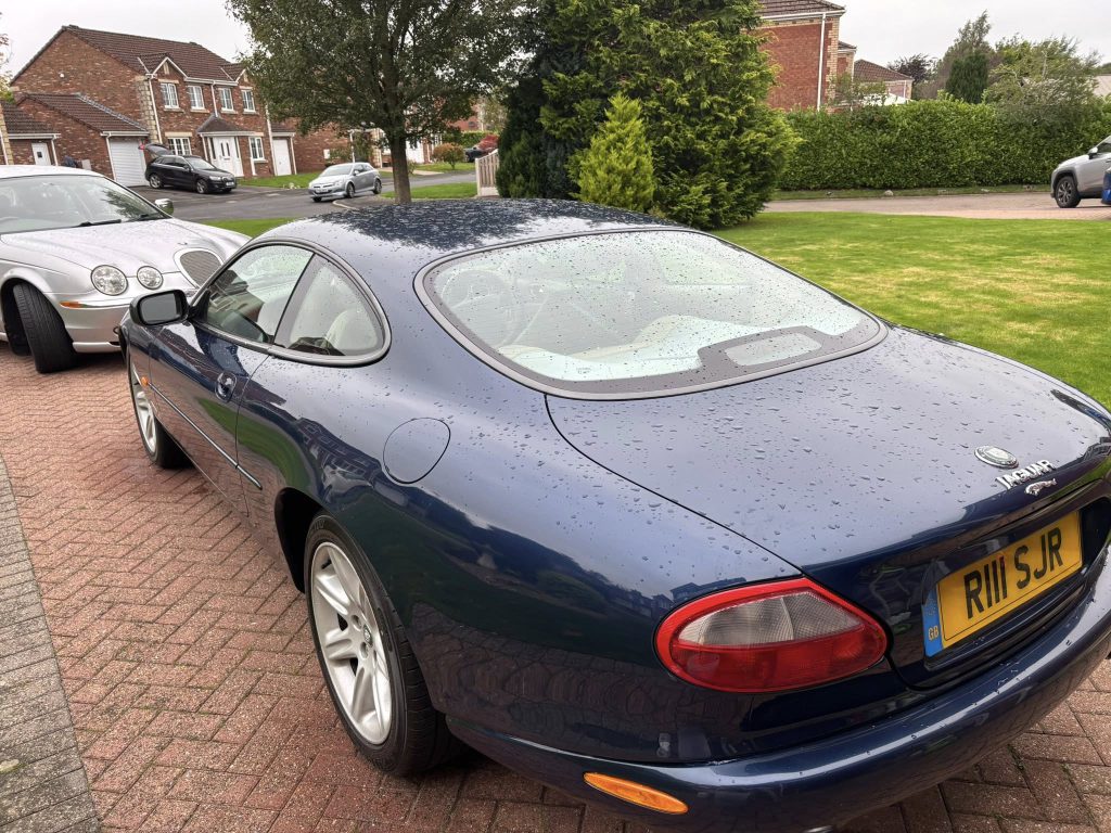 Jaguar XK8 3 1
