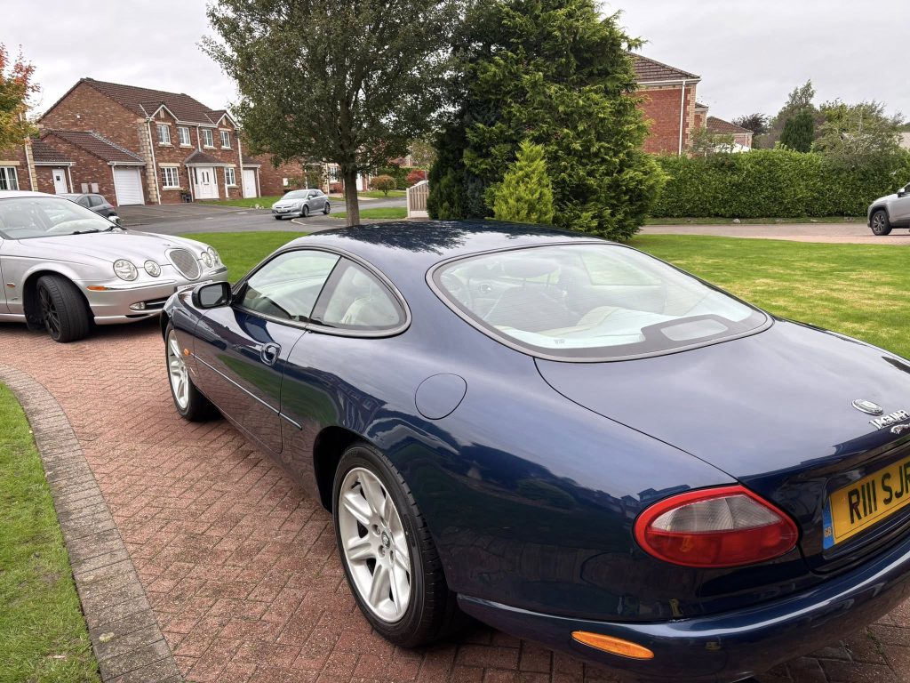 Jaguar XK8 8 1